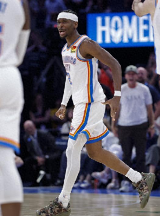 乐鱼体育登录入口-43分36分35分，雷霆你太狠了，又创造80年NBA独一无二的纪录